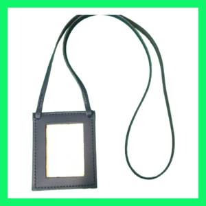 Art.01-26 Porta badge in pelle con laccio da collo in pelle
